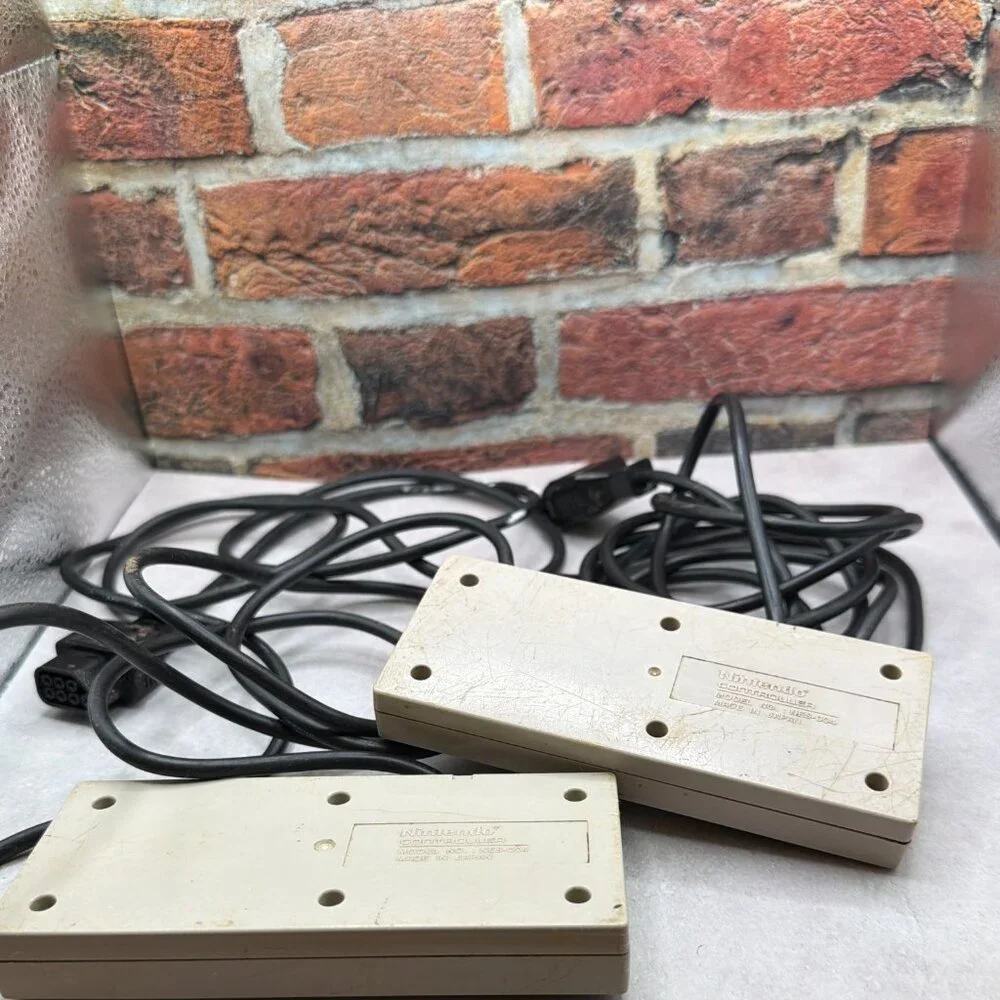 Nintendo NES Original Controllers Wired 7-Pin Plug Retro Gaming NOT TESTED